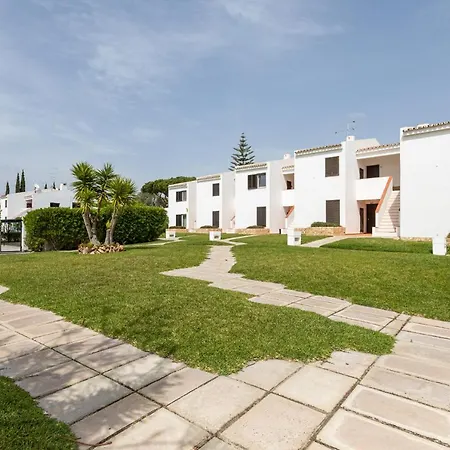 Casa de Férias Stunning Barracuda Apartments 5 Mins Driving From Vilamoura Quarteira
