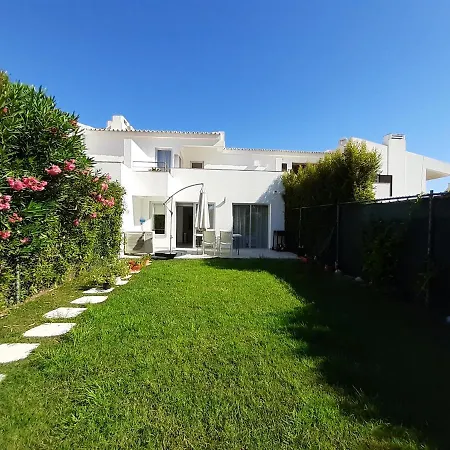 Stunning Barracuda Apartments 5 Mins Driving From Vilamoura *
