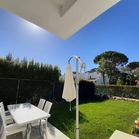 Stunning Barracuda Apartments 5 Mins Driving From Vilamoura Holiday home