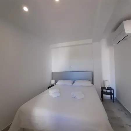 Stunning Barracuda Apartments 5 Mins Driving From Vilamoura Holiday home
