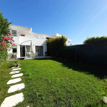 Stunning Barracuda Apartments 5 Mins Driving From Vilamoura * Quarteira